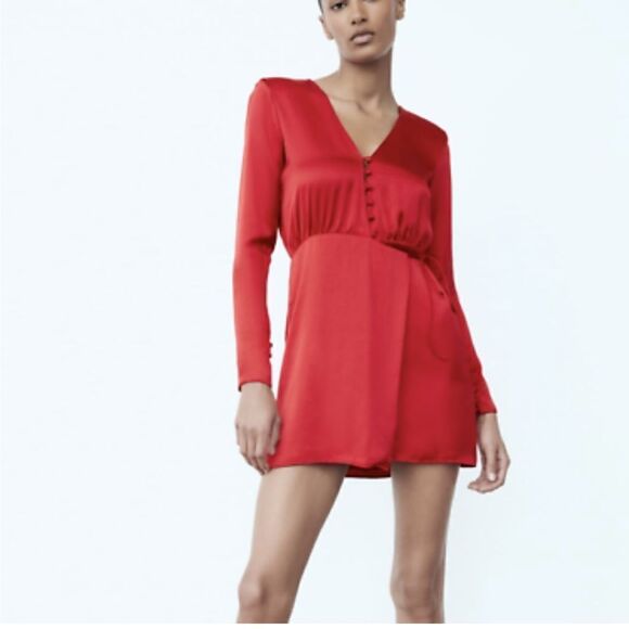 New with tags ZARA RED NEW SATIN EFFECT WRAP DRESS SHORT BRIGHT
RED size M - Picture 2 of 11
